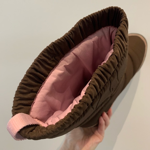 2/$20 Skechers Quilted Winter Boots Cozy Comfort - Picture 7 of 9